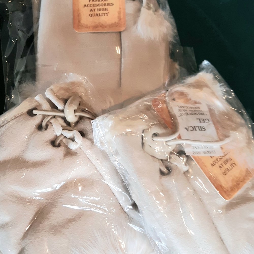 BEIGE-CREAM COLOR Fashion Fingerless Gloves